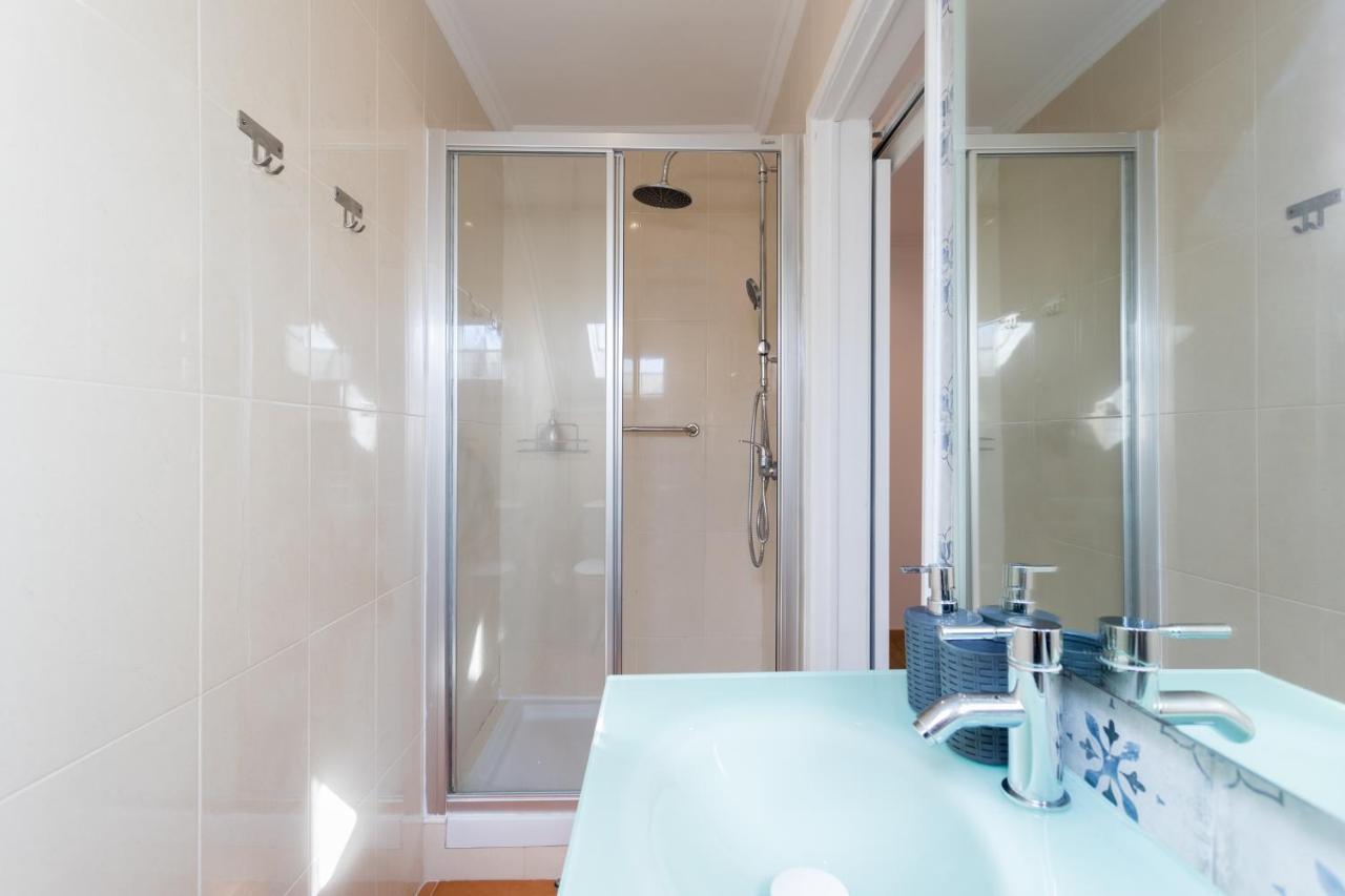 리스본 Rato Cozy 3Br W/Balcony - By Lu Holidays 아파트 외부 사진